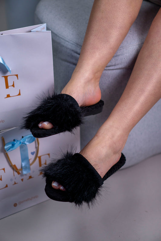 PANTUFA NOIVINHA PRETA