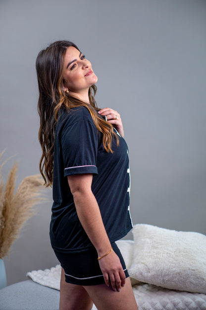 PIJAMA AMERICANO CURTO - LAR PRETO