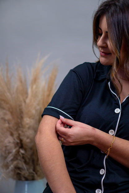 PIJAMA AMERICANO CURTO - LAR PRETO